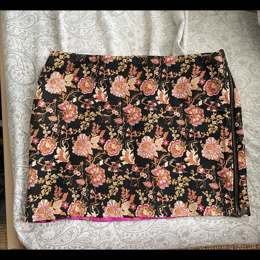 Reversible black/pink silk mini skirt